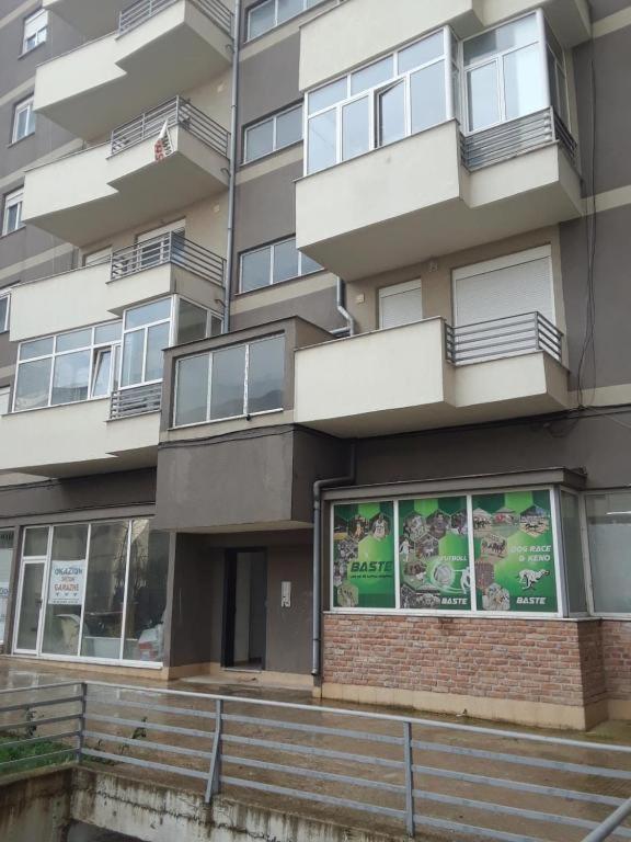 Silver Apartament Korce Buitenkant foto