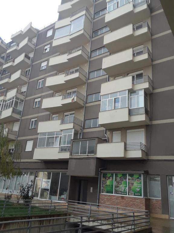 Silver Apartament Korce Buitenkant foto