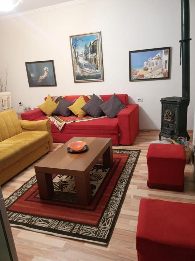 Silver Apartament Korce Buitenkant foto