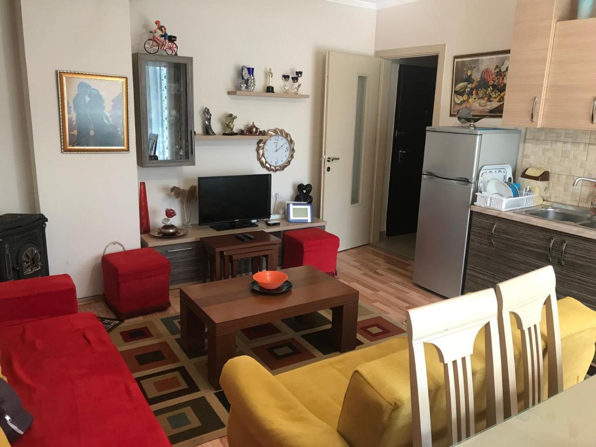 Silver Apartament Korce Buitenkant foto